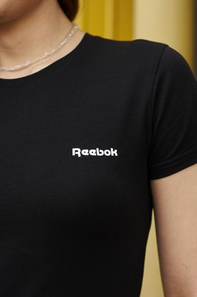 Жіноча футболка Reebok чорна 33368 фото