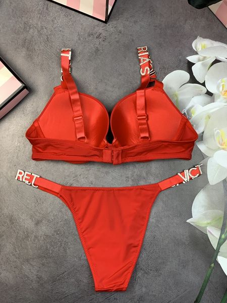 Комплект женский Victoria’s Secret Model Буквы топ+трусики Красный kk013 20359 фото